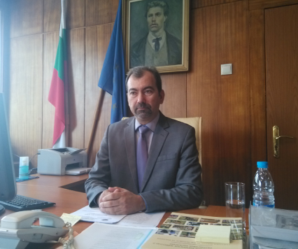Изпълнителен директор